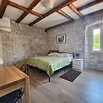 Boutique Castello Gulich Hotel 3*